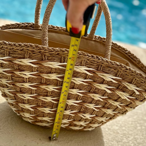 Woven Loop Handle Basket Tote - Picture 3 of 8